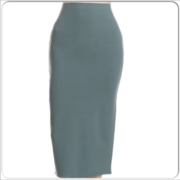 Son Paises Dresses & Skirts - Green Body Control Pencil Skirt NWT